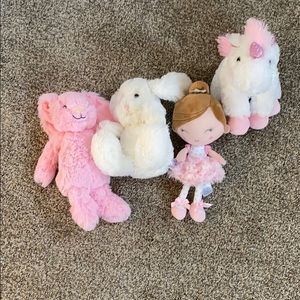 Stuffed animals and speaker